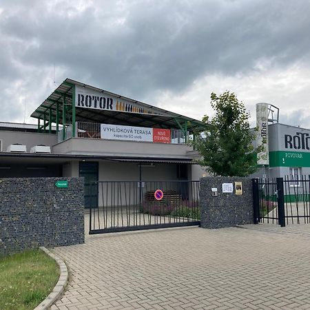 New Pension At Rotor Brewery Hotell Kunovice Eksteriør bilde