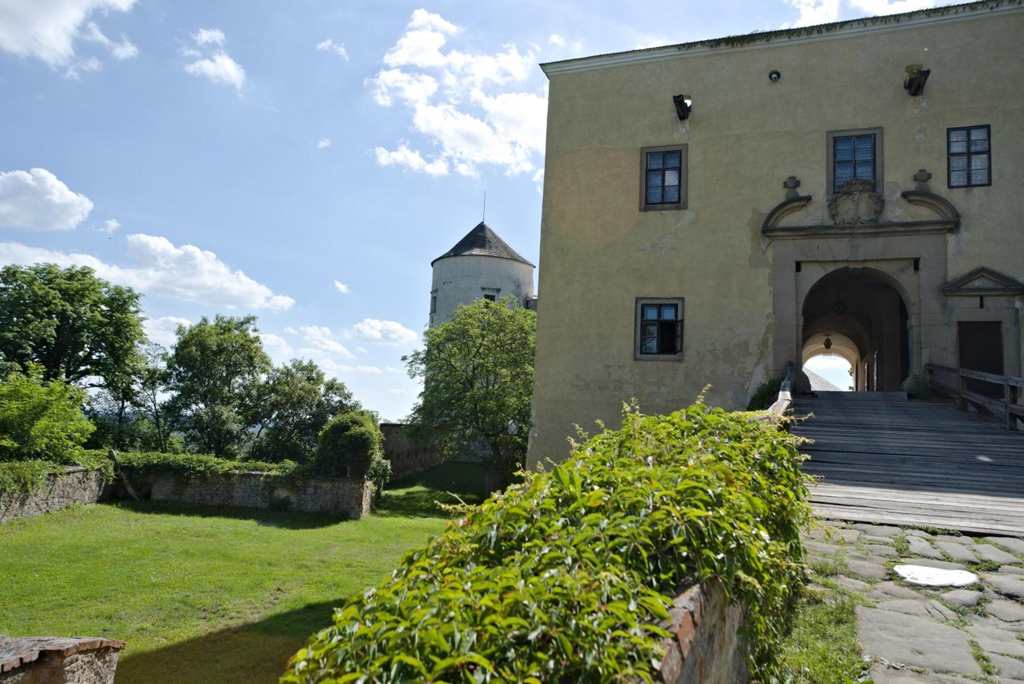 New Pension At Rotor Brewery Hotell Kunovice Eksteriør bilde